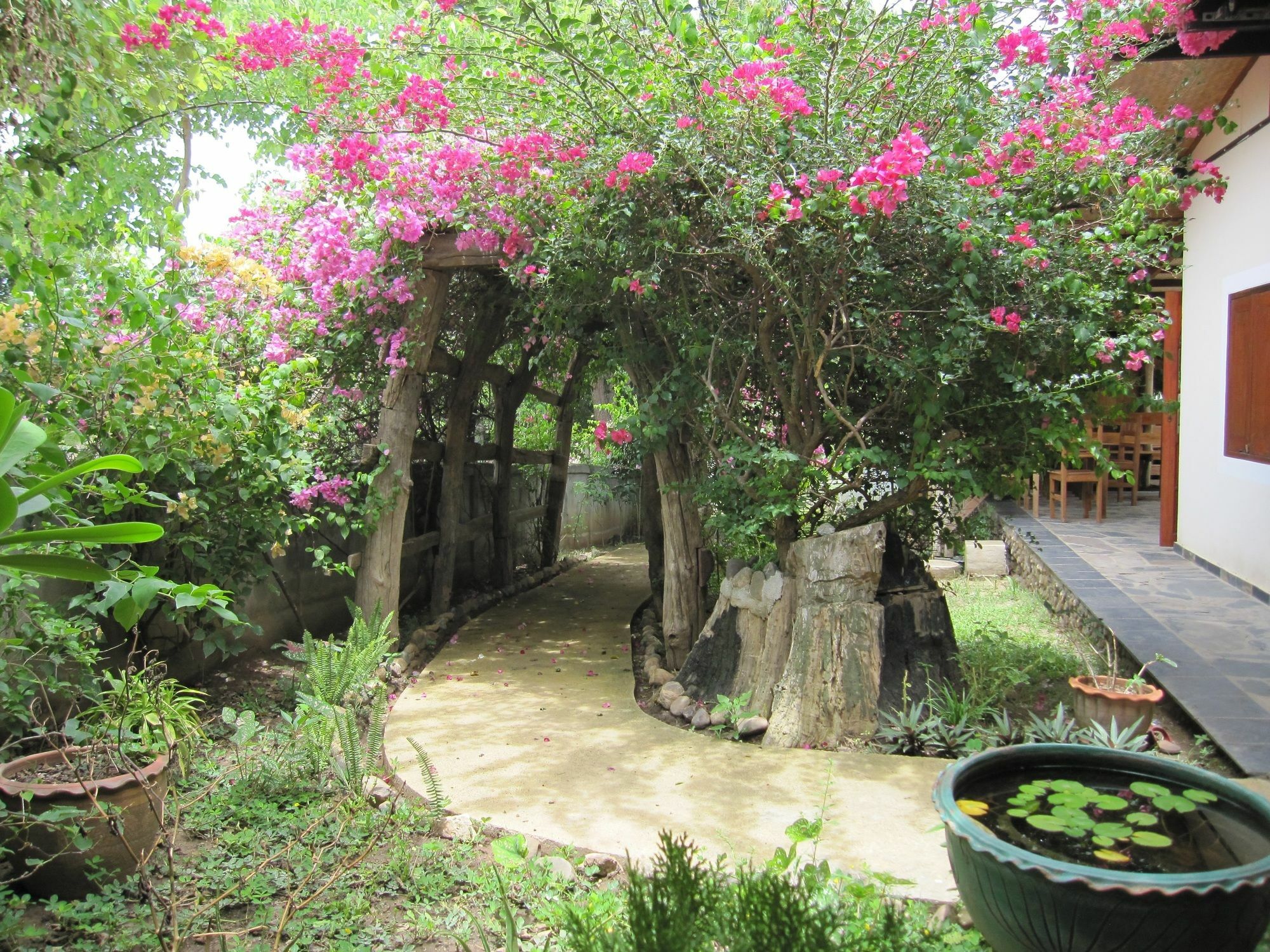 Xpai Hotel Bagian luar foto